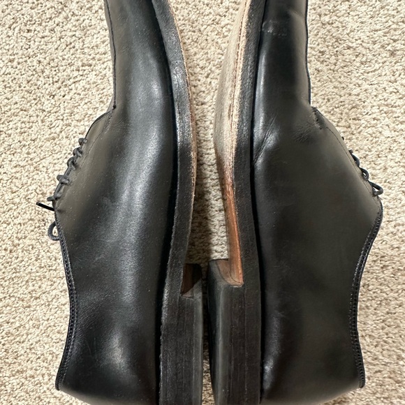 Allen Edmonds Black Oxfords Classic Leather Design - Picture 5 of 9
